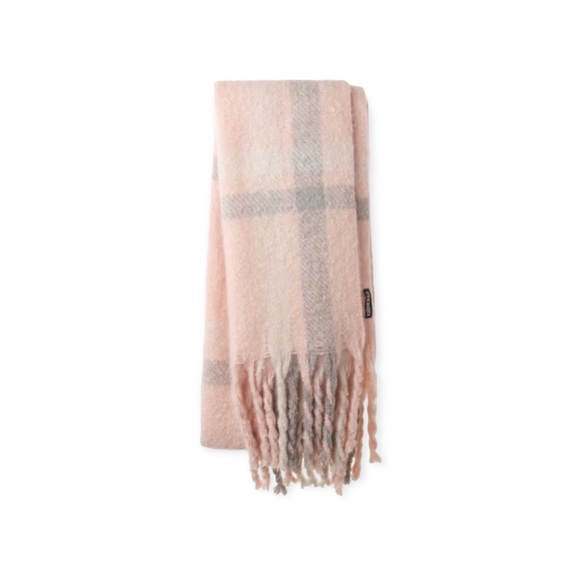 Steve Madden Fringe Scarf and Beanie Set main image 10